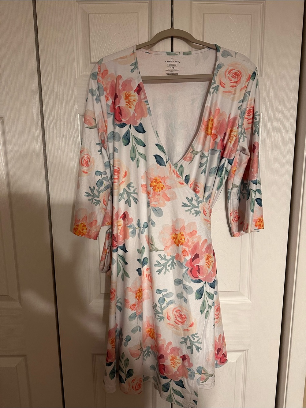 Caden Lane Floral Wrap Robe 3/4 Length Sleeves Excellent Condition Size L/XL